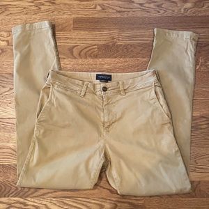 American eagle slim straight khakis 32x34